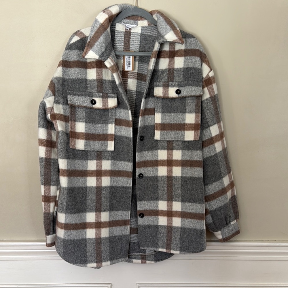 NWT women’s OVERSIZED plaid shacket